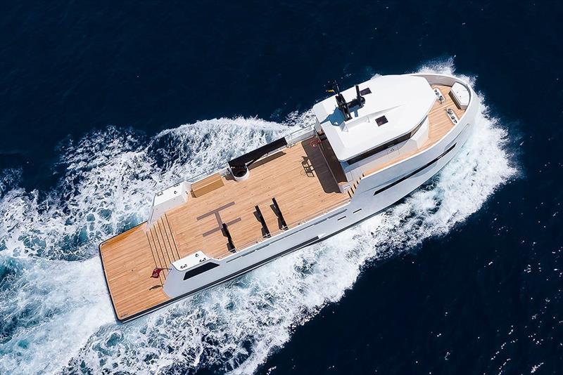 YXT 24 Evolution - photo © Lynx Yachts