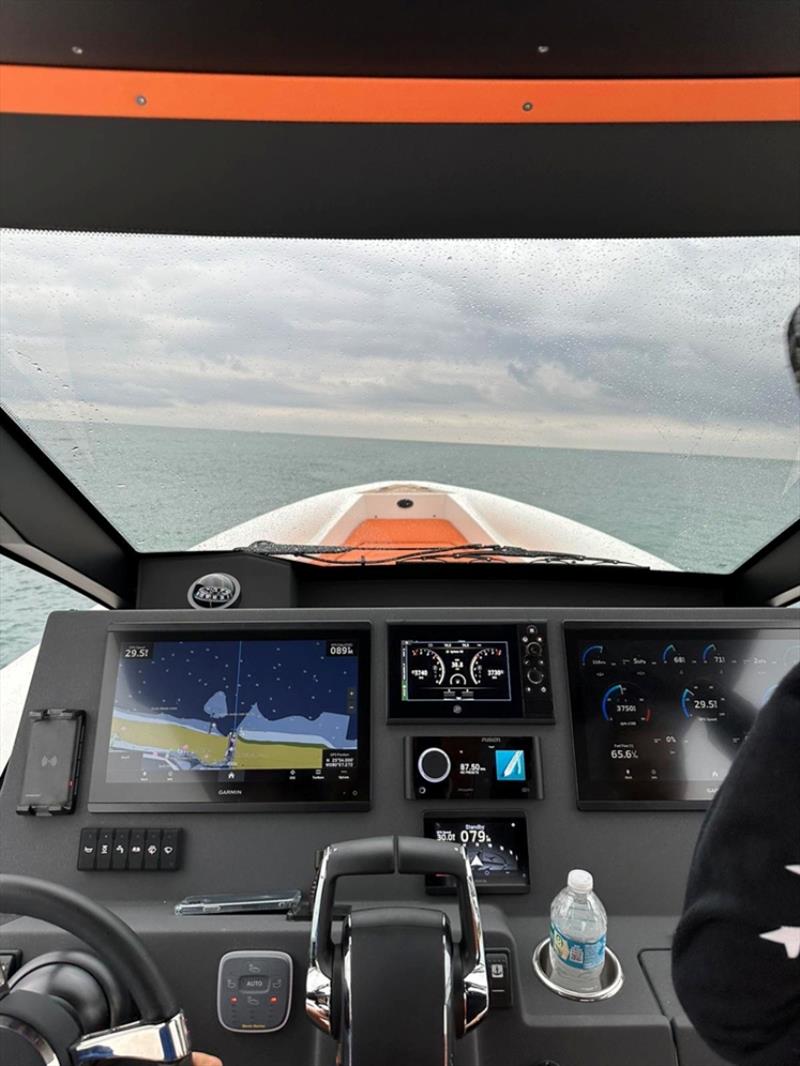 Explorer 40 S - photo © Technohull