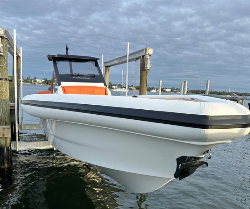 Explorer 40 S - photo © Technohull