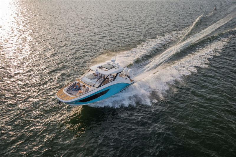 SunDeck 3200 - photo © Hurricane Boats