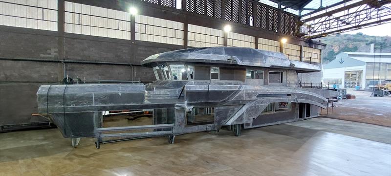 Evo 31 construction progress - photo © Antonini Navi