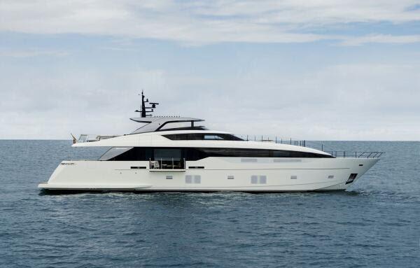 SL110A - photo © Sanlorenzo