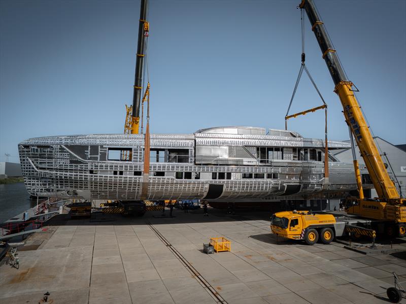 Van der Valk - Project ZEN - Raised pilothouse 48m marriage - photo © Demi van Loon, Framedit.nl