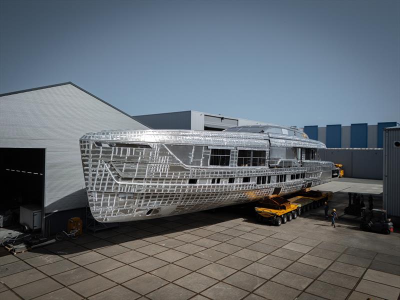 Van der Valk - Project ZEN - Raised pilothouse 48m marriage - photo © Demi van Loon, Framedit.nl