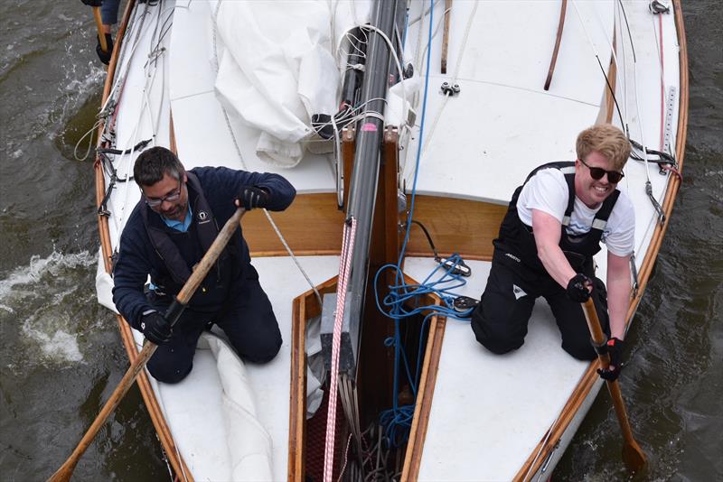 Iconic scenes from the Three Rivers Race - photo © Holly Hancock