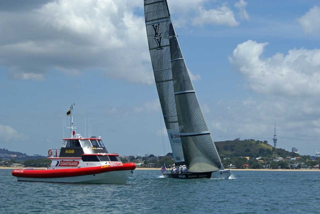 BMW Oracle Racing enters the start gate Louis Vuitton Pacific Series - Practice - 22 January 2009 - photo © Richard Gladwell www.photosport.co.nz