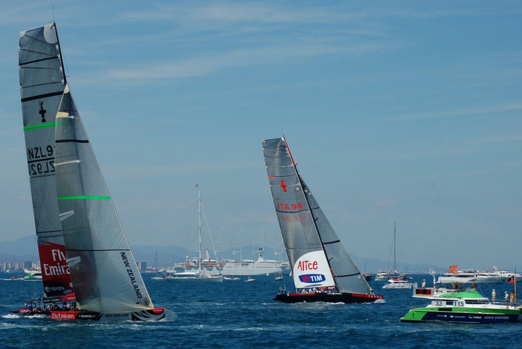 NZL-92 is wrong footed by Luna Rossa with 10 seconds to run in in their start  of Finals Day 3 photo copyright Valenciasailing.com http://www.valenciasailing.com taken at  and featuring the  class