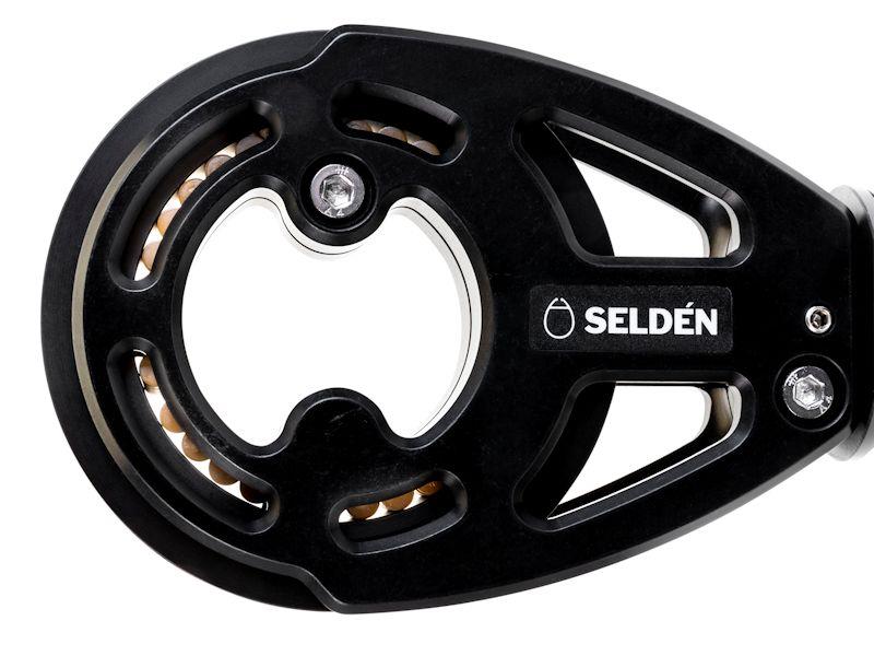 Roller Bearing Block (RBB) 130mm - photo © Seldén