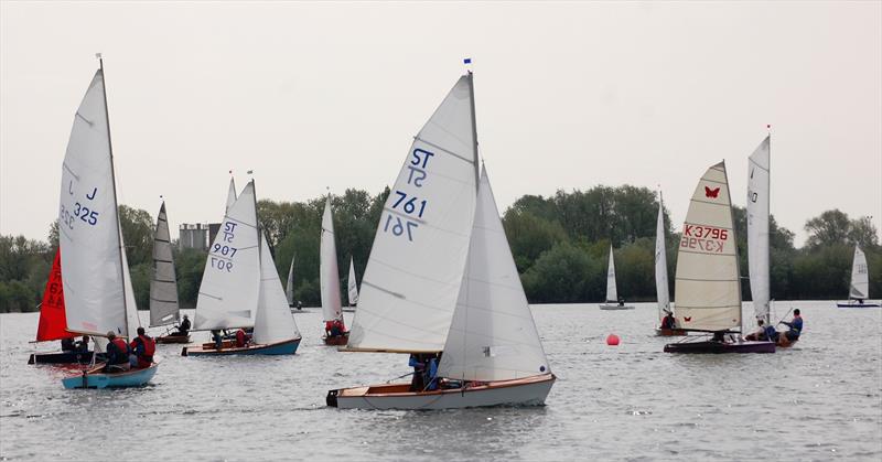 The Classic dinghy meeting at Hunts photo copyright David Henshall taken at Hunts Sailing Club and featuring the SigneT class