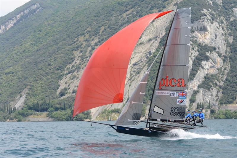 18ft Skiff Mark Foy on Lake Garda - photo © Martin Ruegg