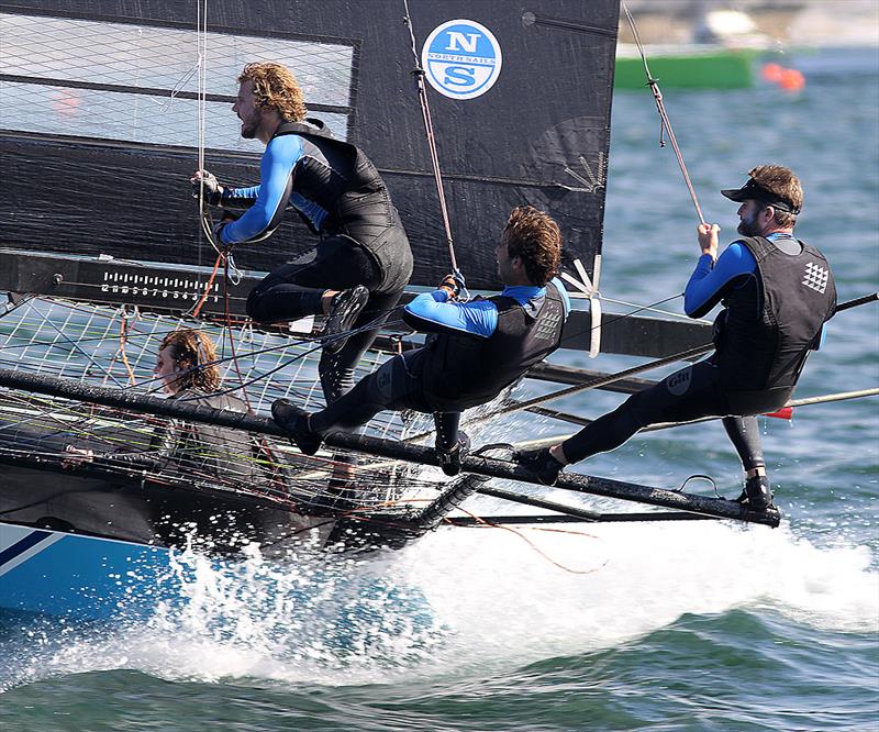 Appliancesonline.com.au races to the finish line during the 18ft Skiff Queen of the Harbour - photo © Frank Quealey