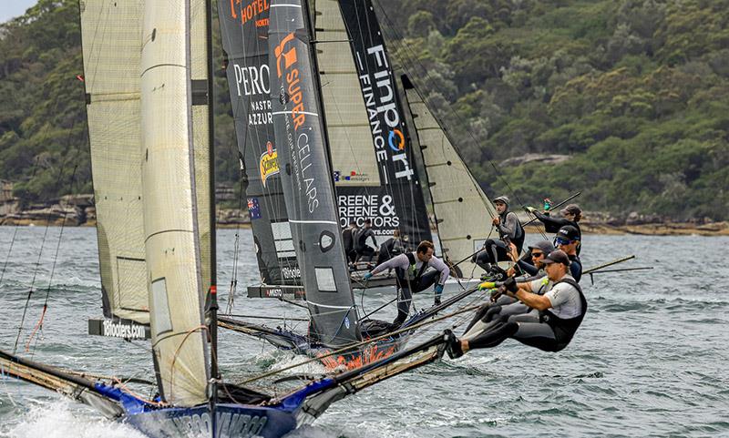 Yandoo approaches the rounding mark with Rag and Famish Hotel hot on their tail - photo © SailMedia