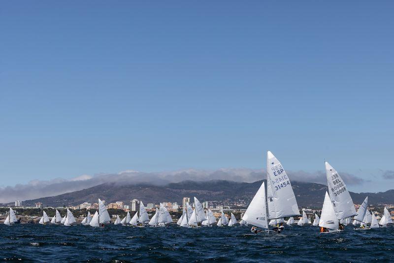 2022 Snipe World Championship day 1 photo copyright Matias Capizzano / www.capizzano.com taken at Clube Naval de Cascais and featuring the Snipe class