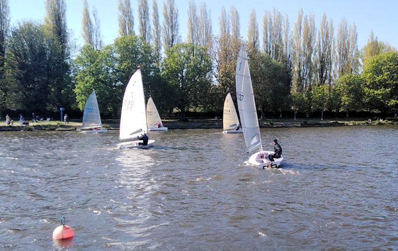 Solo open meeting at Minima - (L-R) Roger Bennet, Paul Playle (white sail), Godfrey Clark, Simon Lomas-Clarke (Frensham Pond) and Nick  Titley (nearest camera) photo copyright Ed Cubitt taken at Minima Yacht Club and featuring the Solo class