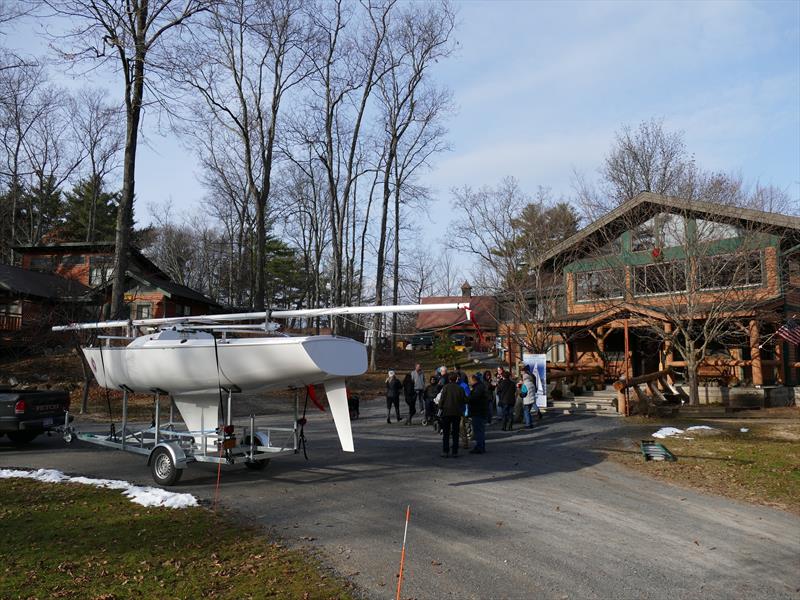 Clagett Sonar arrives at Y-Knot - photo © Karen Miller