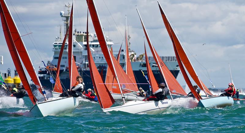 Lendy Cowes Week day 5 photo copyright Tom Hicks / www.solentaction.com taken at Cowes Combined Clubs and featuring the Squib class