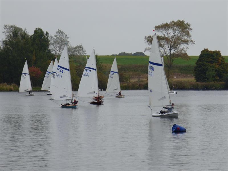 Steve Blackburn leading the Streaker fleet in the Streaker and Solo Open at Yeadon Sailing Club photo copyright Clare Rutherford taken at Yeadon Sailing Club and featuring the Streaker class