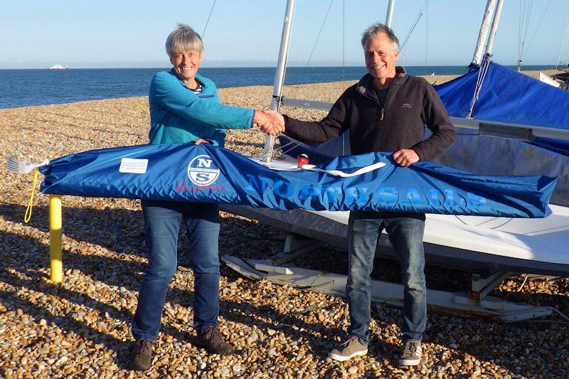 2021 winner of a North sail for the Southern Paddle series, Simon Herrington, with Veronica Falat - photo © Ben Falat