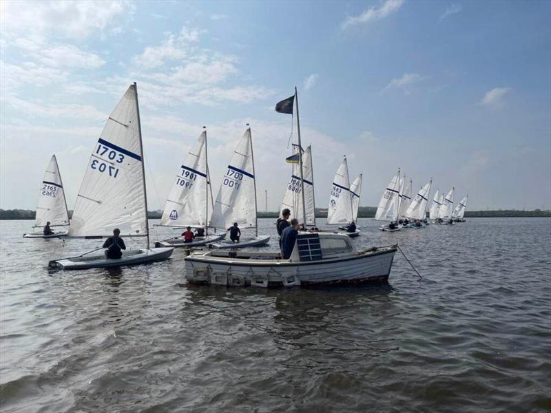 Streakr P&B Northern Paddle Series at Beaver photo copyright Dave Nicklin taken at Beaver Sailing Club and featuring the Streaker class