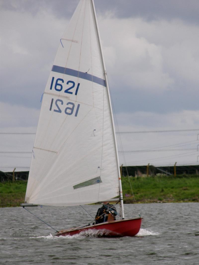Paul Newman first overall in the Border Counties Midweek Sailing at Shotwick Lake: photo copyright John Neild taken at Shotwick Lake Sailing and featuring the Streaker class