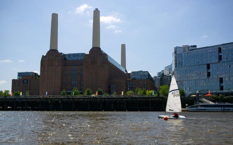 Turning mark at Battersea Power Station - Holt Streaker Golden Jubilee Tideway Race - photo © BR Sailing Photography