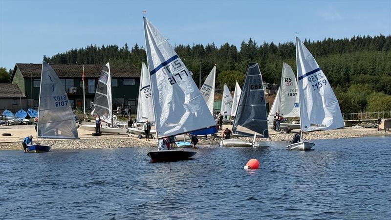 Heading out for a day in the sun during the Border Counties Midweek Series at Llyn Brenig - photo © Chris Rawes