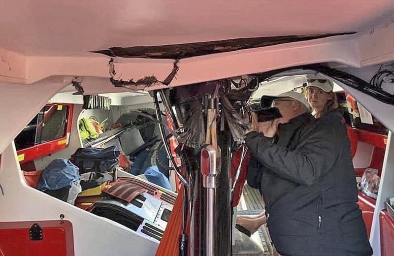 Damage to Wild Oats XI as bottom section of mast fails, and loads up the deck photo copyright Voile Dock Talk taken at Cruising Yacht Club of Australia and featuring the Superyacht class