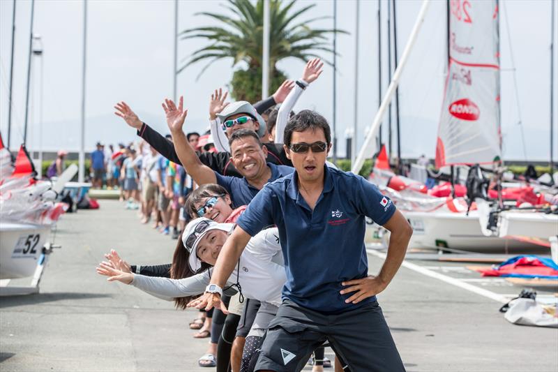 Competitors doing the 'wave' at the 2017 Tasar Worlds in Gamagori, Japan - photo © Junichi Hirai / Bulkhead Magazine Japan