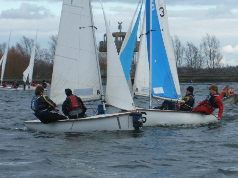 Oxford (white) battle Bristol (blue) for a place in the final of the Invitation Trophy at Oxford photo copyright Jocelyn Corner taken at Oxford University Yacht Club and featuring the Team Racing class
