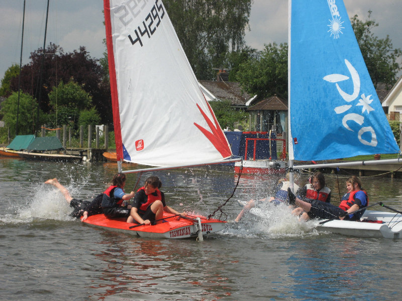 Fun in the sun for the kids at Junior Bourne End Week photo copyright Sue & Alan Markham taken at Upper Thames Sailing Club and featuring the Topper class