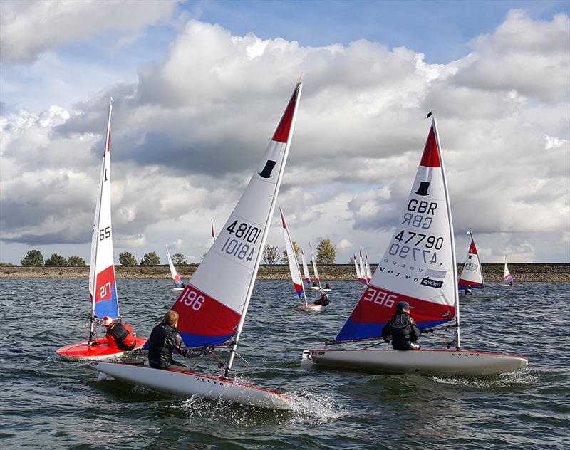 Felix Mcmullan and Ben Paling making good headway during the Topper Midlands Traveller Draycote - photo © Midlands Topper Fleet