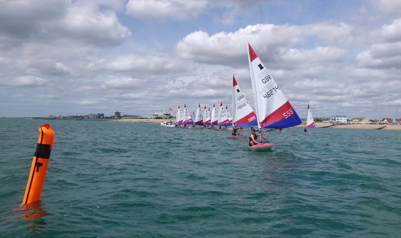 London & South East Topper Travellers at Felpham  - photo © Rachel Wilson