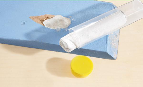 Lidl's epoxy putty - photo © Misc