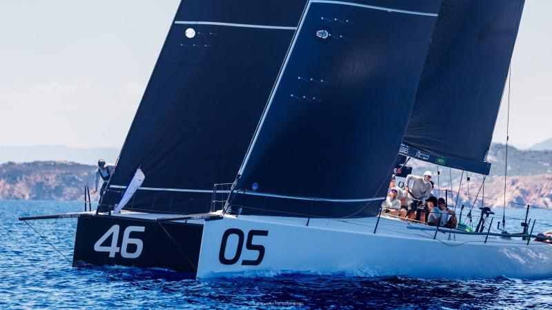 Alpha+ (bow number 46) and Sled (bow number 05) duelling on the race course, Rolex TP52 World Championship - photo © Nico Martinez / 52 Super Series
