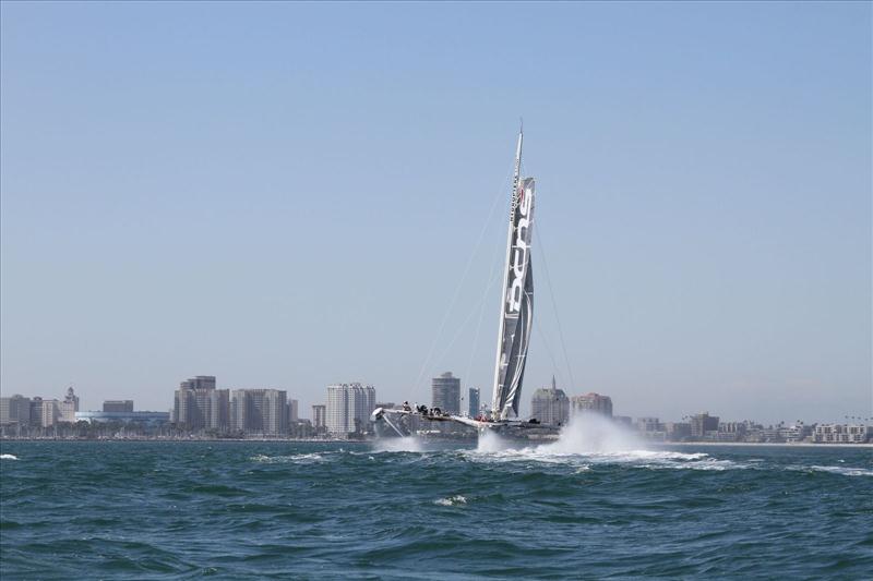 First test flight in Los Angeles for l'Hydroptère DCNS photo copyright T.Lesage / l'Hydroptère DCNS taken at  and featuring the Trimaran class