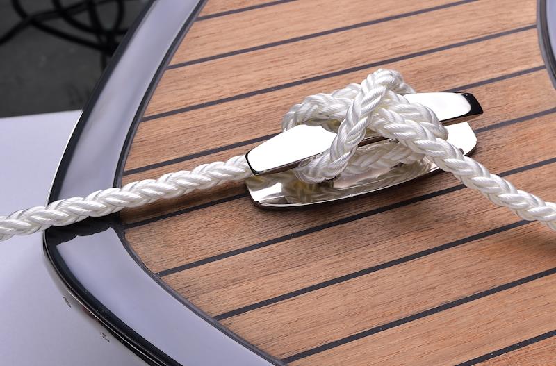 mooring lines for yacht