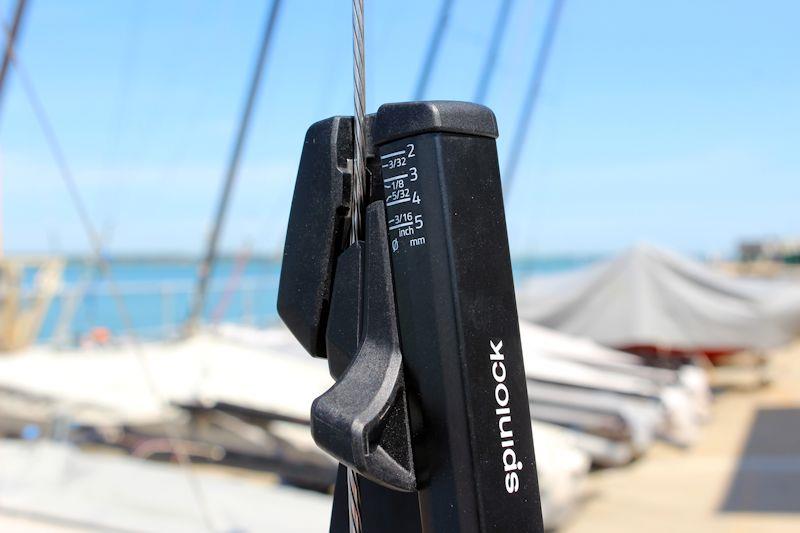 Rig-Sense is a compact rig tension device - photo © Spinlock