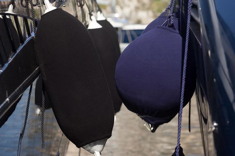Fender Covers - photo © Fendress