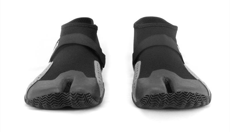 Speed-Grip Split Toe Boot - photo © Vaikobi Ocean Performance