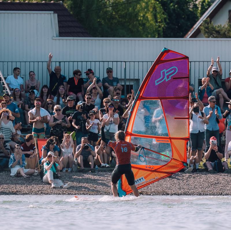 With it being a bank holiday, the beach was packed with local windsurfing fans - photo © Freestyle Pro Tour