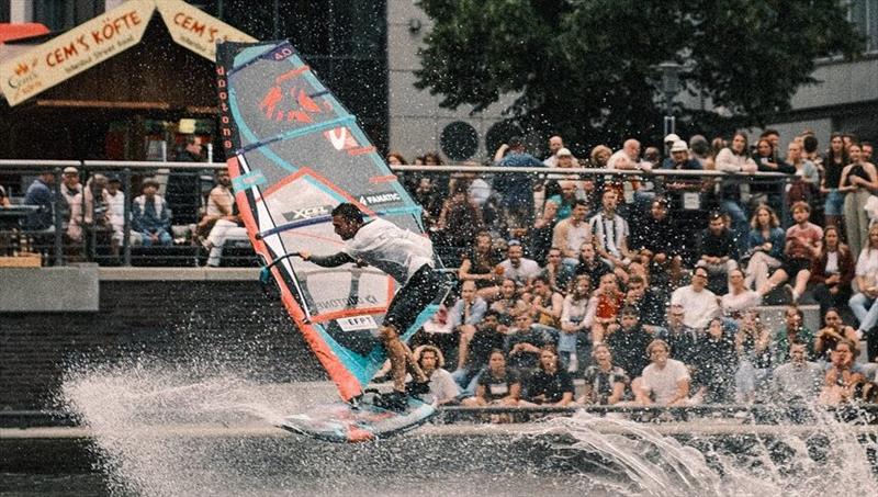 Tsoupras loves to impress the crowds! - photo © Bulgenslag