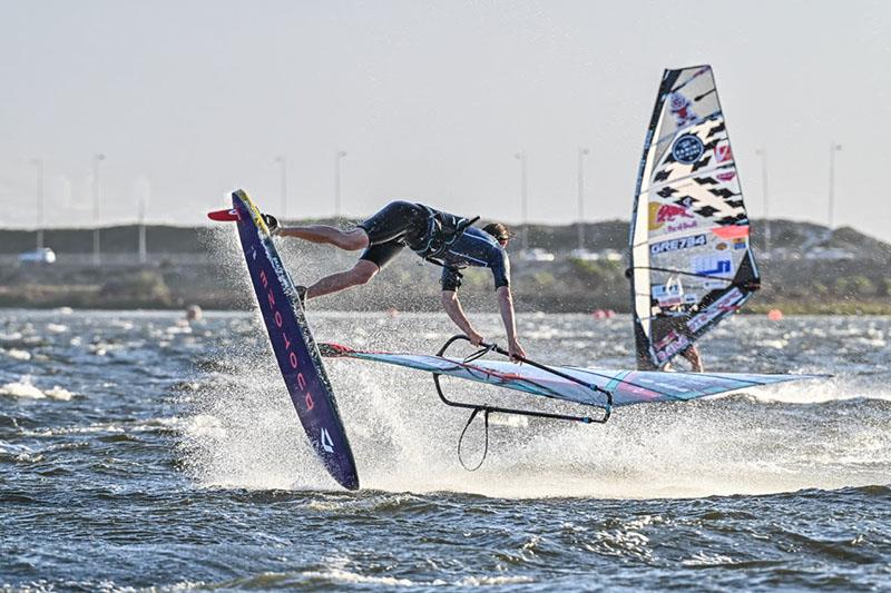 Nebelung caused the upset of the day, taking out Neubauer - 2024 FPT Cape Town - photo © PROtography Official