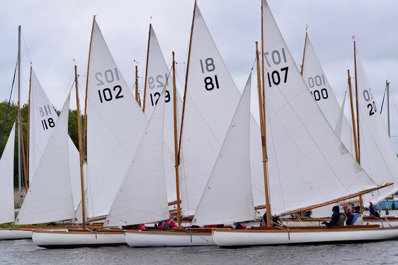 Iconic scenes from the Three Rivers Race - photo © Holly Hancock