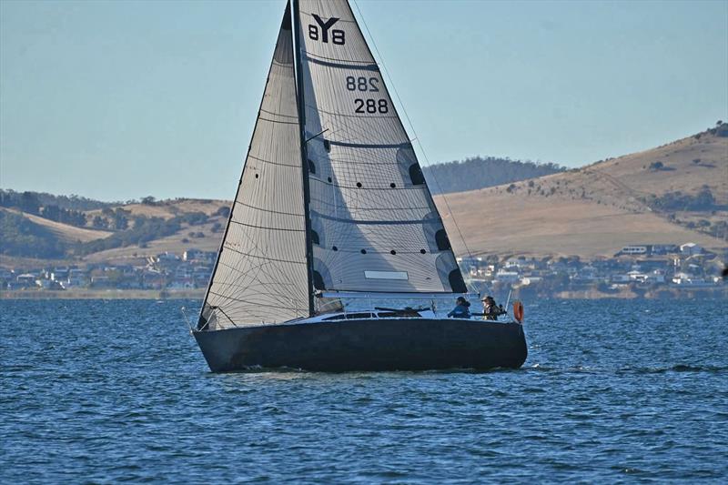Testing a new Jib - photo © Rob Cumine
