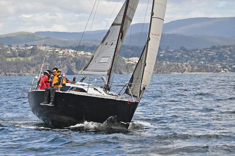 Around the Cans in the River Derwent - Y88s can really do anything - photo © Rob Cumine